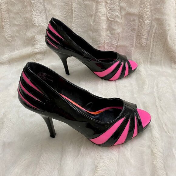 Vintage Monster High Draculaura Inspo Black Pink Peep Toe Stiletto Heels Sz 7.5 - Picture 6 of 11